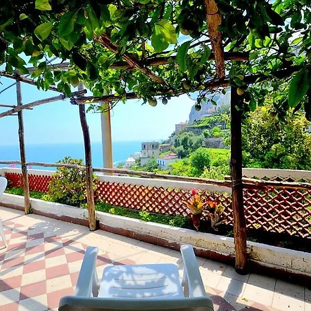 Апартаменты Sleeps 8 Air Con Wifi *