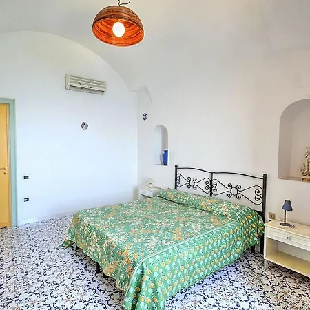 Sleeps 8 Air Con Wifi Апартаменты *
