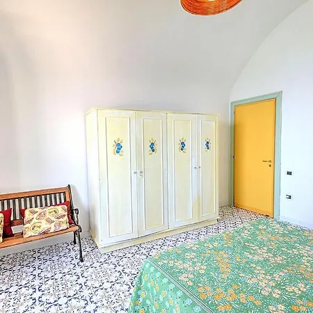 Sleeps 8 Air Con Wifi Амальфи