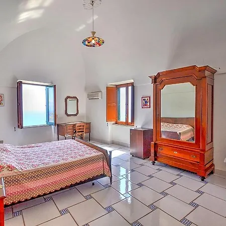 Sleeps 8 Air Con Wifi Апартаменты